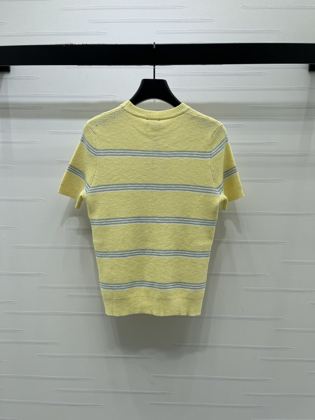 Women's short sleeves
